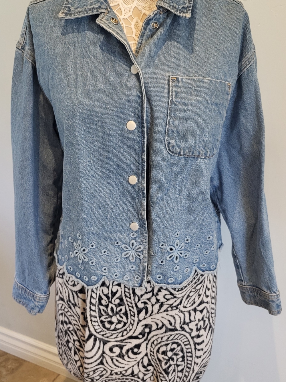 Old Navy Light Blue Denim Button-Front jacket with Eyelet Hem